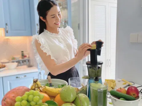 Hoa hậu Ngọc Hân chia sẻ bộ đôi máy ép hoa quả 'quốc dân' cho mọi nhà